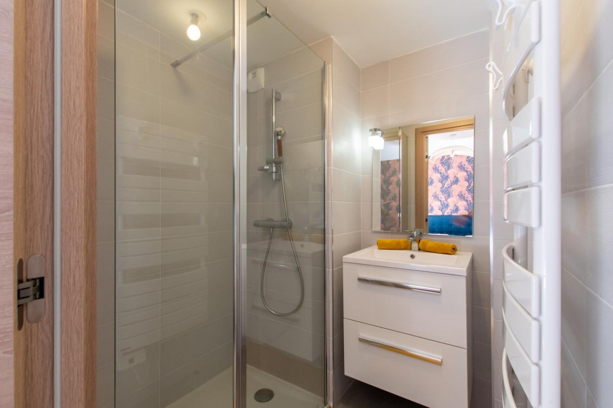 Luxury Mind Vue Exceptionnelle Pied Dans L'Eau Parkings Prives 2 Places Climatisation Hyper Centre Logement D'Exception La Grande-Motte Esterno foto